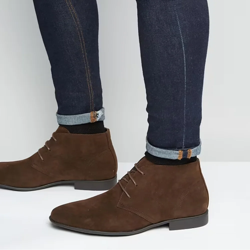NWOT Men's ASOS Design Chukka Boots in Brown Faux Suede - Picture 1 of 7